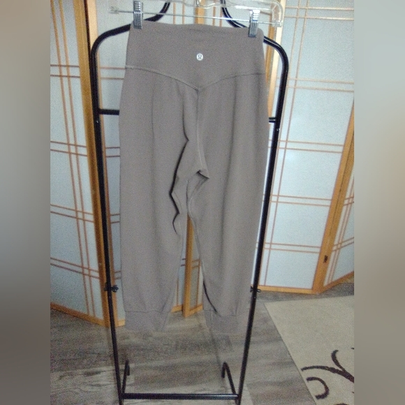 Lululemon athletic pants - Picture 3 of 4